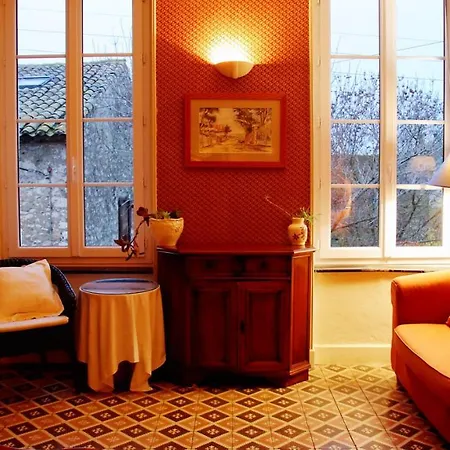 Les Volets Bleus Bed & Breakfast Salleles-d'Aude Exterior photo