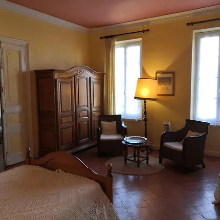Les Volets Bleus Bed & Breakfast Salleles-d'Aude Exterior photo