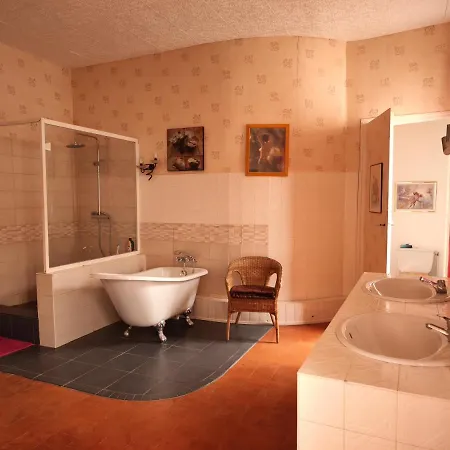 Les Volets Bleus Bed & Breakfast Salleles-d'Aude Exterior photo