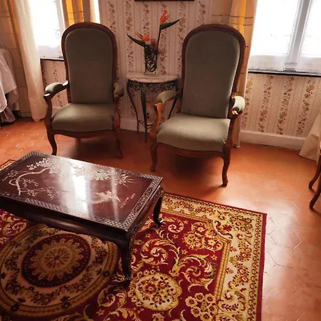 Les Volets Bleus Bed & Breakfast Salleles-d'Aude Exterior photo